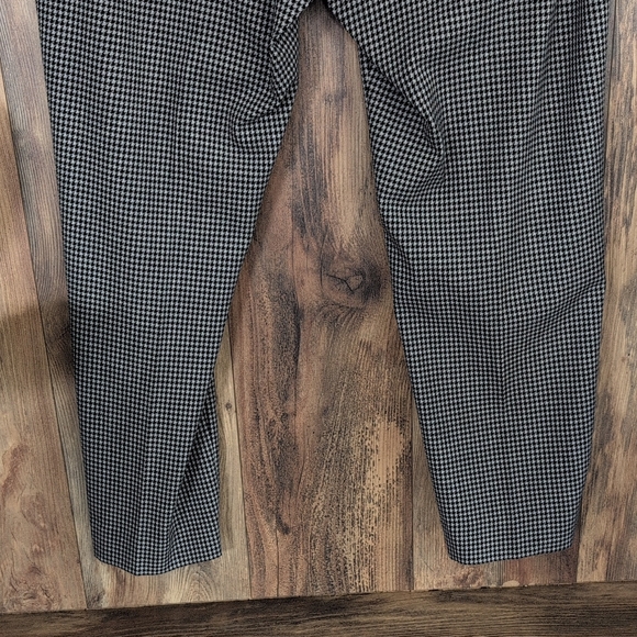 Talbots Hampshire Black and White Patterned Trousers 16       P195 - Picture 5 of 10